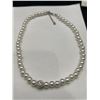 Image 4 : Ladies Pearl Style Necklace , Bracelet & earring set