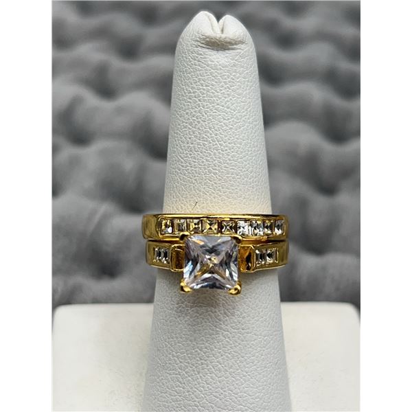 Ladies Princess Cut 1.1 Carat Solitaire Engagement ring with matching bezel set wedding band size 7