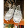 Image 3 : Reebok Men's White Sneakers Size 10.5 US
