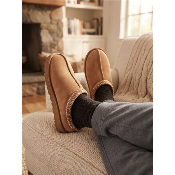 Tan Suede Sheepskin Slippers Size 10/11 Men