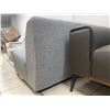 Image 6 : Grey Fabric Sectional Sofa With 2 Patterned Pillows