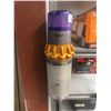 Image 2 : Dyson Cordless Stick Vacuum Cleaner