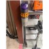 Image 3 : Dyson Cordless Stick Vacuum Cleaner