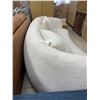 Image 9 : 42nd Street Furniture White Curved Sofa Polyester