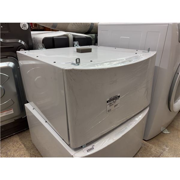 Electrolux Washer/Dryer Pedestal ELFE763CAW1