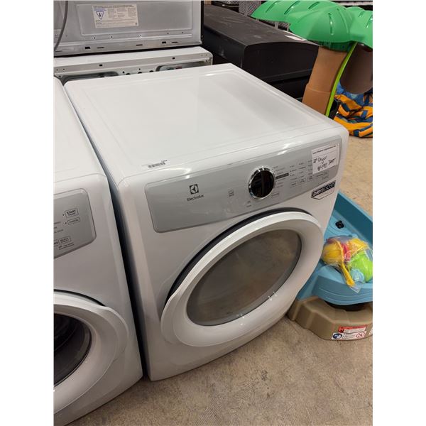 Electrolux Electric Dryer Model ELFE7337AW