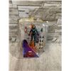 Image 1 : Captain Marvel Action Figure