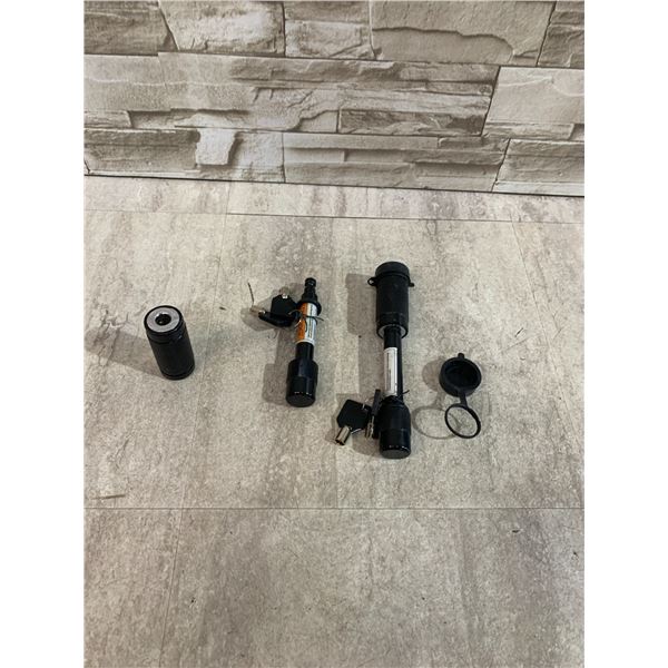 Trailer Hitch Receiver Locks
