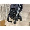 Image 3 : MACLAREN Umbrella Stroller