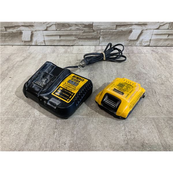 DeWalt DCB112 12V/20V MAX Lithium Ion Battery Charger - Includes Battery