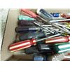 Image 2 : box of assorted screwdrivers