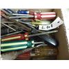 Image 3 : box of assorted screwdrivers