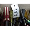 Image 4 : box of assorted screwdrivers