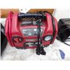 Image 8 : Motomaster Booster Pack with Air compressor