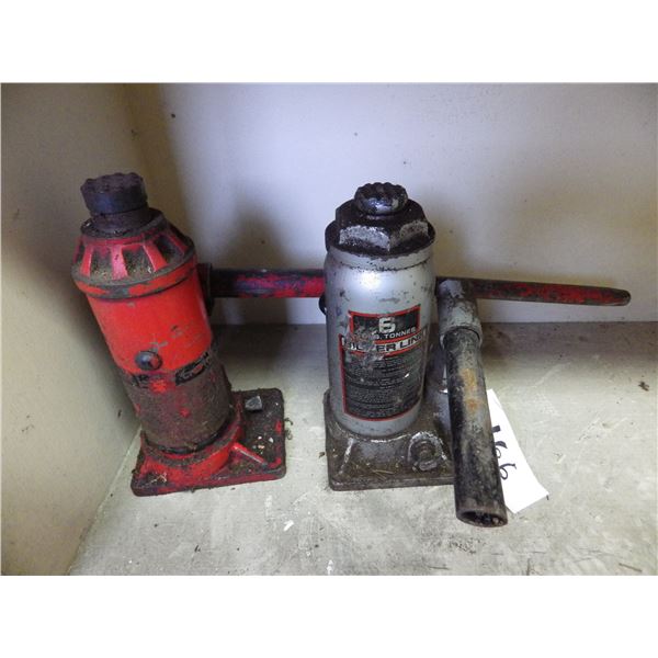 lot of two hydraulic bottle jacks