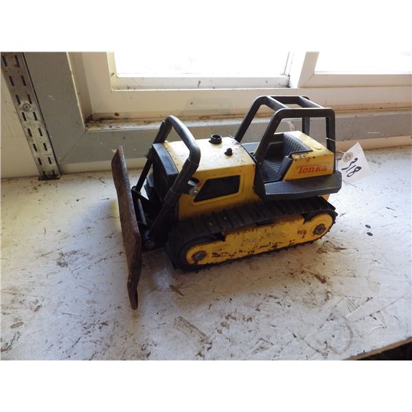 vintage tin Tonka dozer