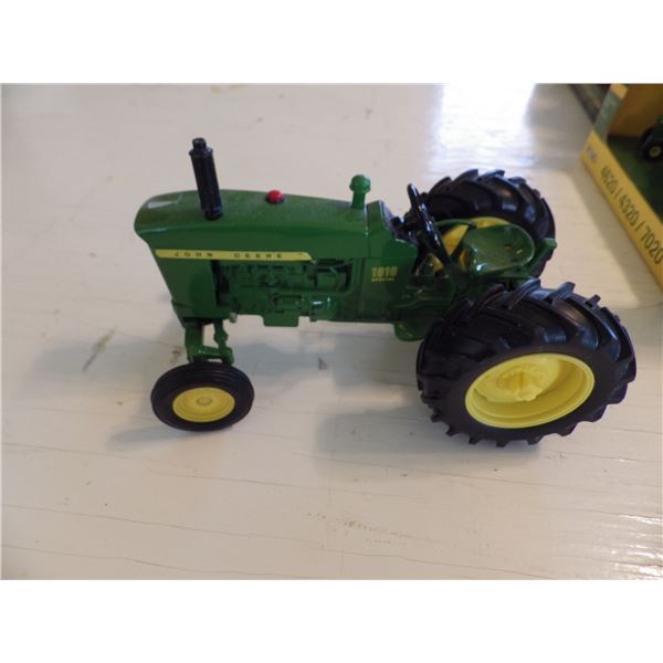 John Deere 1010 diecast metal tractor