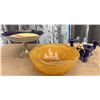 Image 2 : Lot: Painted Pedestal Dish, Amber Glass Bowl, Blue Ceramic Candle Holder