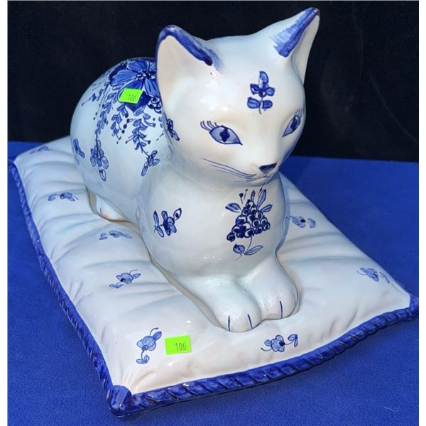 Italian Blue and White Ceramic Cat on Pillow Lidded Box Marked Italy P629