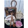 Image 2 : Lot With Metal Birdcage, Metal Horse, Hand-Painted Plates and Wooden Box