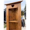Image 3 : VINTAGE 1980S AMERICANA COUNTRY/PRIMITIVE FARMHOUSE STYLE WITH HEART CUT-OUTS