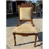 Image 5 : ANTIQUE VICTORIAN/EASTLAKE UPHOLSTERED CHAIR AND VINTAGE FLOOR LAMP