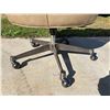 Image 6 : HIGH-BACK SWIVEL OFFICE CHAIR