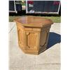 Image 4 : VINTAGE OCTAGONAL WOOD STORAGE END TABLE