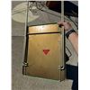 Image 11 : VINTAGE SET OF FOUR DURHAM HANDI-TABLES METAL FOLDING TV TRAY TABLES