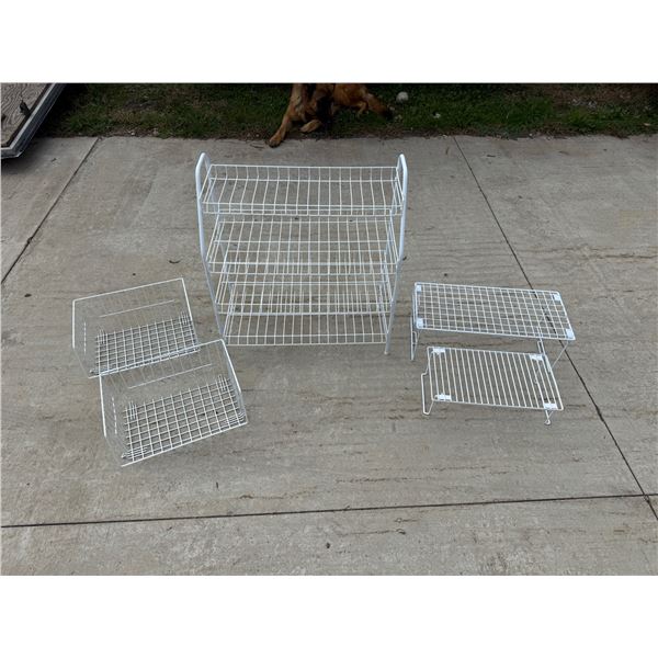 OPEN-WIRE GRID SHELVES