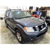 Image 9 : PARKSVILLE - 2010 NISSAN PATHFINDER BLUE 232474 KMS - 612101-3