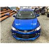 Image 7 : PARKSVILLE - 2017 CHEVROLET SONIC BLUE 100696 KMS - 159511-3