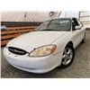 Image 1 : PARKSVILLE - 2000 FORD TAURUS WHITE 261281 KMS - B132351