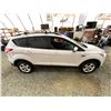 Image 12 : PARKSVILLE - 2016 FORD ESCAPE WHITE  KMS - C46858-2