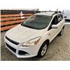 Image 4 : PARKSVILLE - 2016 FORD ESCAPE WHITE  KMS - C46858-2