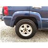 Image 11 : PARKSVILLE - 2004 JEEP LIBERTY BLUE 259270 KMS - 309616-3