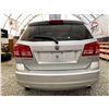 Image 8 : PARKSVILLE - 2009 DODGE JOURNEY SILVER 188843 KMS - 165044-4