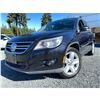 Image 1 : PARKSVILLE - 2010 VOLKSWAGEN TIGUAN BLACK 229826 KMS - 511852-3