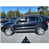 Image 22 : PARKSVILLE - 2010 VOLKSWAGEN TIGUAN BLACK 229826 KMS - 511852-3