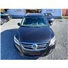 Image 5 : PARKSVILLE - 2010 VOLKSWAGEN TIGUAN BLACK 229826 KMS - 511852-3