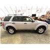 Image 11 : PARKSVILLE - 2008 FORD ESCAPE SILVER 202971 KMS - A31928-2