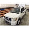 Image 4 : PARKSVILLE - 2006 NISSAN TITAN WHITE 199768 KMS - 525732-3