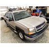 Image 17 : PARKSVILLE - 2004 CHEVROLET AVALANCHE GREY 219212 KMS - 311975-3