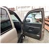 Image 30 : PARKSVILLE - 2004 CHEVROLET AVALANCHE GREY 219212 KMS - 311975-3