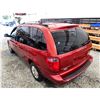 Image 22 : PARKSVILLE - 2005 DODGE CARAVAN/GRAND CARAVAN RED 207625 KMS - 258910-4