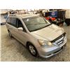 Image 10 : PARKSVILLE - 2005 HONDA ODYSSEY SILVER 361709 KMS - 510954-3