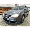 Image 2 : PARKSVILLE - 2006 VOLKSWAGEN JETTA GREY 261081 KMS - 617867-4