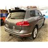 Image 15 : PARKSVILLE - 2016 VOLKSWAGEN TOUAREG GREY 228153 KMS - 011304-3