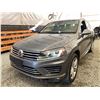 Image 3 : PARKSVILLE - 2016 VOLKSWAGEN TOUAREG GREY 228153 KMS - 011304-3