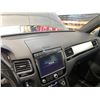 Image 54 : PARKSVILLE - 2016 VOLKSWAGEN TOUAREG GREY 228153 KMS - 011304-3